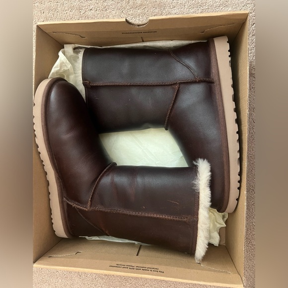 Chestnut brown, all leather Ugg boots. - Picture 3 of 4
